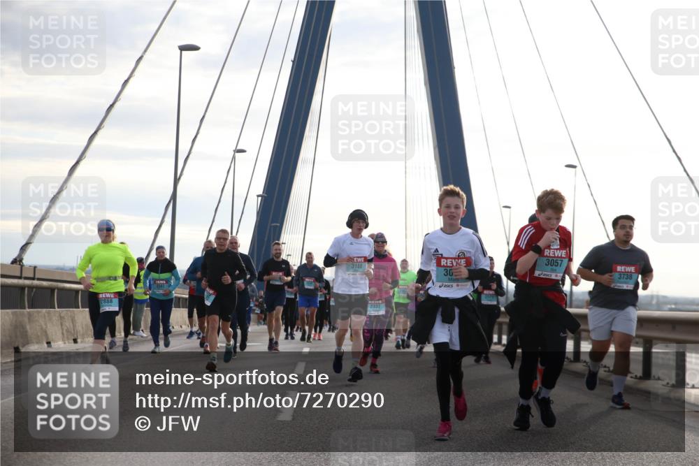 03.10.2024 - Köhlbrandbrückenlauf Jannik Wohlers http://msf.ph/oto/7270290 03.10.2024 09:31:10 Position 1 2382, 2888, 3188, 30, 2337, 2171, 3057, 3738 meine-sportfotos.de