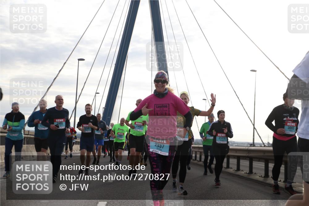 03.10.2024 - Köhlbrandbrückenlauf Jannik Wohlers http://msf.ph/oto/7270827 03.10.2024 09:31:14 Position 1 3405, 3259, 2407, 2408, 2337, 2171, 3093 meine-sportfotos.de