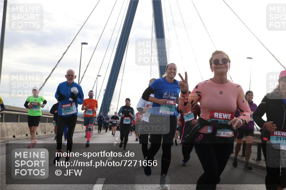 03.10.2024 - Köhlbrandbrückenlauf Jannik Wohlers http://msf.ph/oto/7271656 03.10.2024 09:31:20 Position 1 842, 3193, 1562, 3589, 30, 2398, 3677, 671, 2175 meine-sportfotos.de