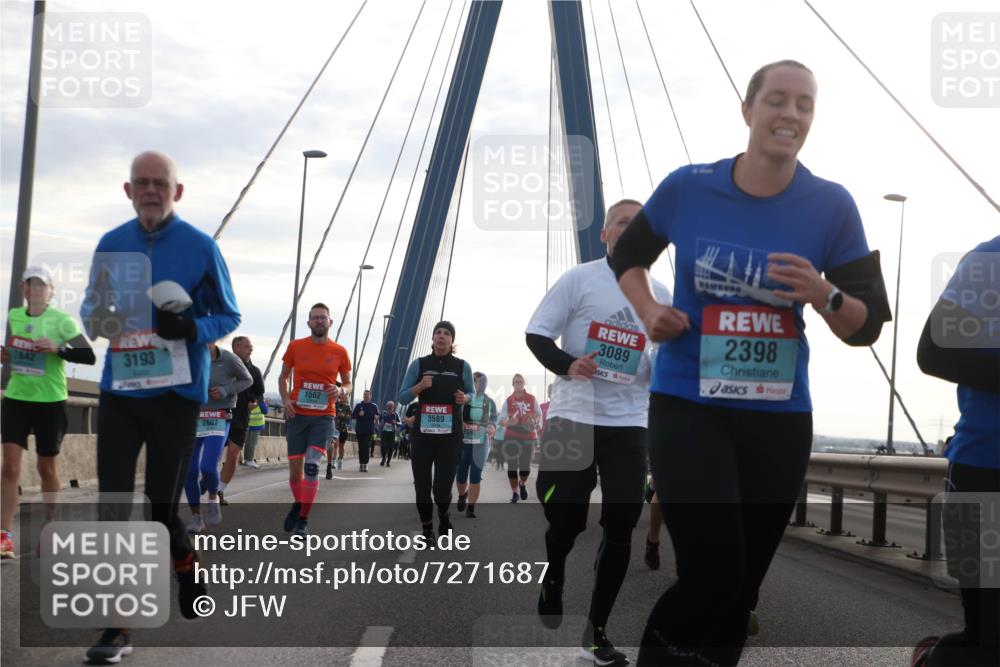 03.10.2024 - Köhlbrandbrückenlauf Jannik Wohlers http://msf.ph/oto/7271687 03.10.2024 09:31:21 Position 1 2842, 3193, 2607, 1562, 3589, 1995, 3089, 2398 meine-sportfotos.de