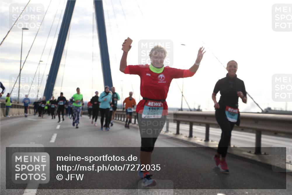 03.10.2024 - Köhlbrandbrückenlauf Jannik Wohlers http://msf.ph/oto/7272035 03.10.2024 09:31:32 Position 1 1357, 2745 meine-sportfotos.de