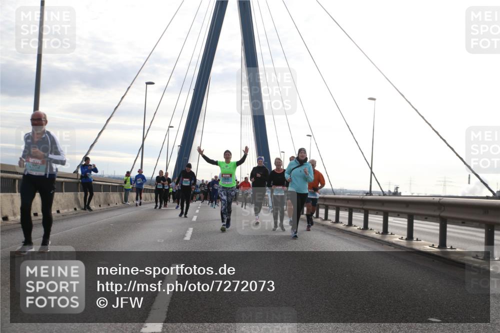 03.10.2024 - Köhlbrandbrückenlauf Jannik Wohlers http://msf.ph/oto/7272073 03.10.2024 09:31:34 Position 1 2800, 2843, 3153 meine-sportfotos.de
