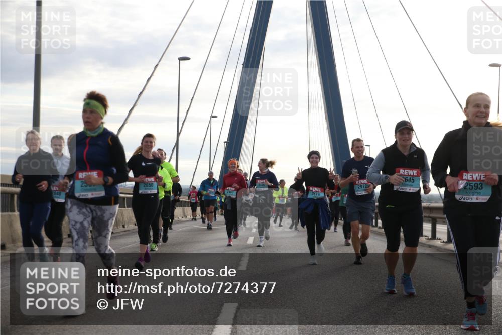 03.10.2024 - Köhlbrandbrückenlauf Jannik Wohlers http://msf.ph/oto/7274377 03.10.2024 09:31:45 Position 1 848, 250, 2972, 645, 2593, 2465, 2850, 2463, 2973 meine-sportfotos.de