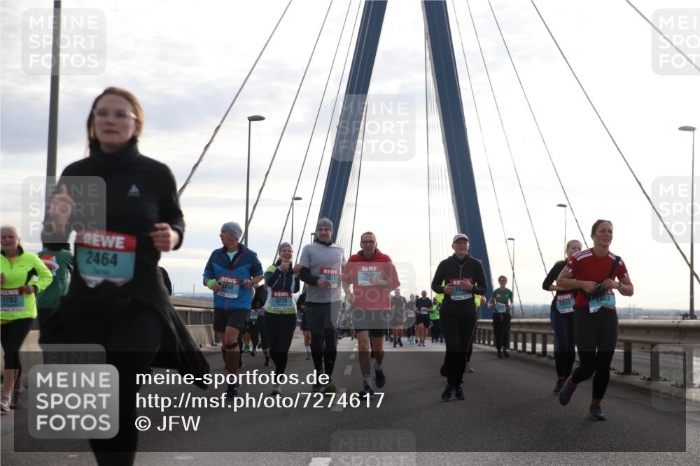 03.10.2024 - Köhlbrandbrückenlauf Jannik Wohlers http://msf.ph/oto/7274617 03.10.2024 09:31:50 Position 1 1782, 2464, 3310, 3220, 3221, 3658, 28, 2911, 3463 meine-sportfotos.de