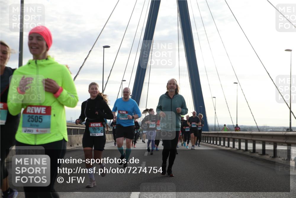 03.10.2024 - Köhlbrandbrückenlauf Jannik Wohlers http://msf.ph/oto/7274754 03.10.2024 09:31:55 Position 1 2505, 1975, 2081, 3132 meine-sportfotos.de