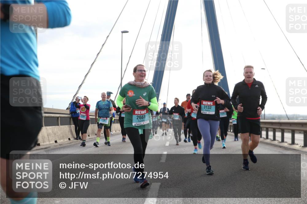 03.10.2024 - Köhlbrandbrückenlauf Jannik Wohlers http://msf.ph/oto/7274954 03.10.2024 09:31:58 Position 1 2396, 2780, 2668, 3132, 3333 meine-sportfotos.de