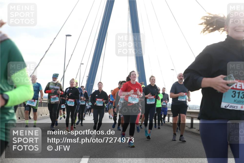 03.10.2024 - Köhlbrandbrückenlauf Jannik Wohlers http://msf.ph/oto/7274973 03.10.2024 09:32:00 Position 1 2780, 333, 2563, 2065, 1979, 3332, 3333, 2990, 313 meine-sportfotos.de