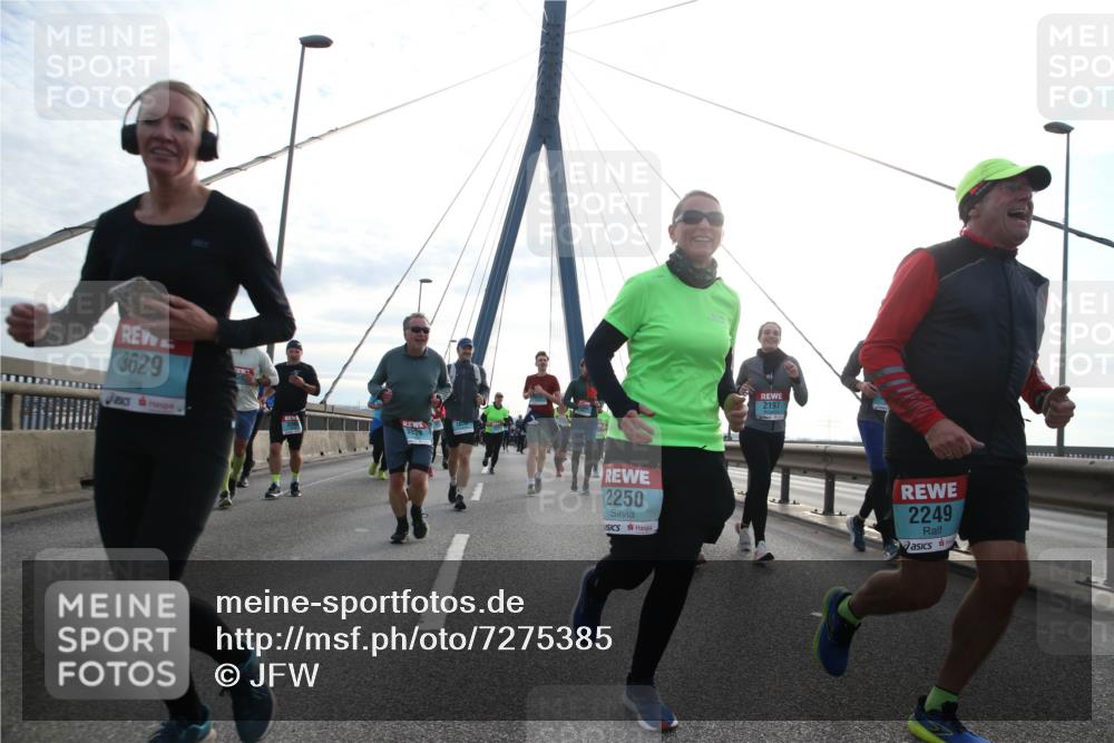 03.10.2024 - Köhlbrandbrückenlauf Jannik Wohlers http://msf.ph/oto/7275385 03.10.2024 09:32:06 Position 1 3629, 3339, 2250, 2197, 2249 meine-sportfotos.de