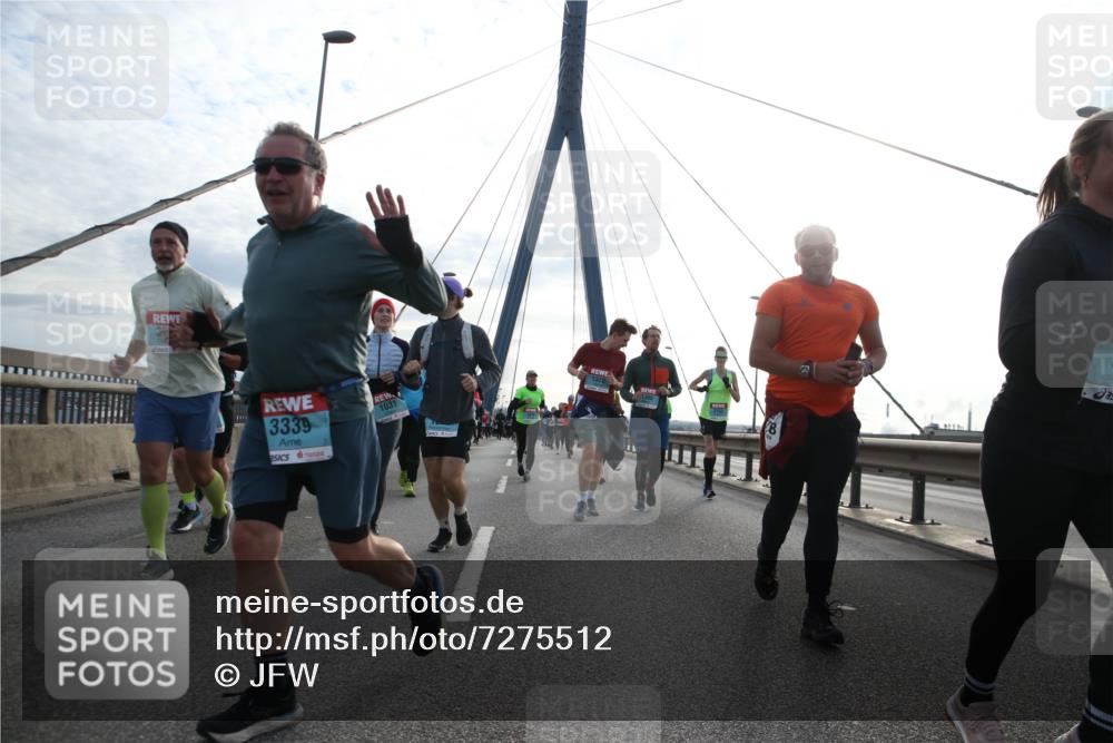 03.10.2024 - Köhlbrandbrückenlauf Jannik Wohlers http://msf.ph/oto/7275512 03.10.2024 09:32:07 Position 1 3339, 1031, 1328, 8 meine-sportfotos.de