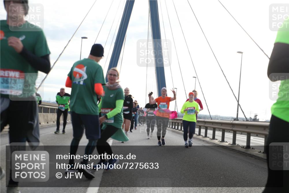 03.10.2024 - Köhlbrandbrückenlauf Jannik Wohlers http://msf.ph/oto/7275633 03.10.2024 09:32:11 Position 1 3673, 2768, 2769 meine-sportfotos.de