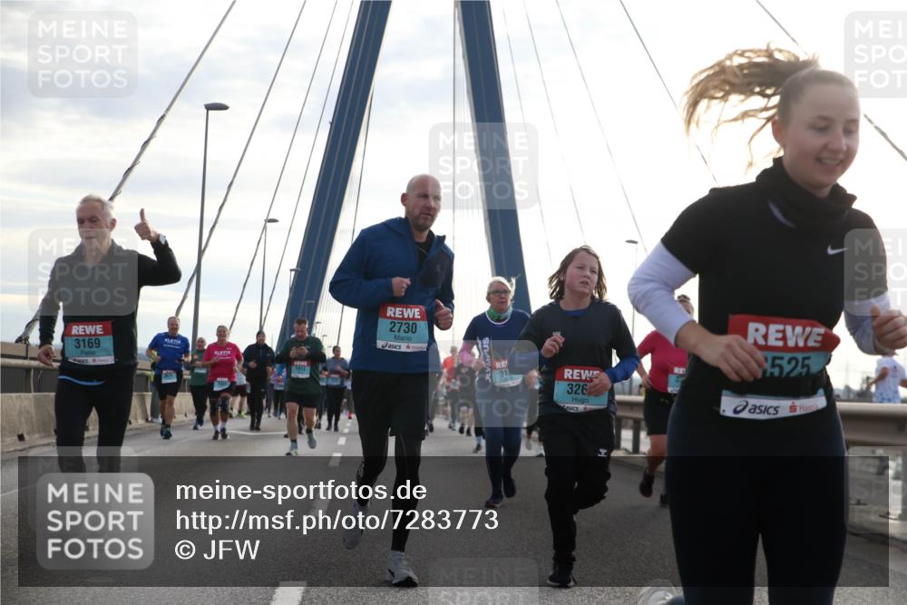 03.10.2024 - Köhlbrandbrückenlauf Jannik Wohlers http://msf.ph/oto/7283773 03.10.2024 09:32:15 Position 1 3169, 1913, 2730, 326, 525 meine-sportfotos.de