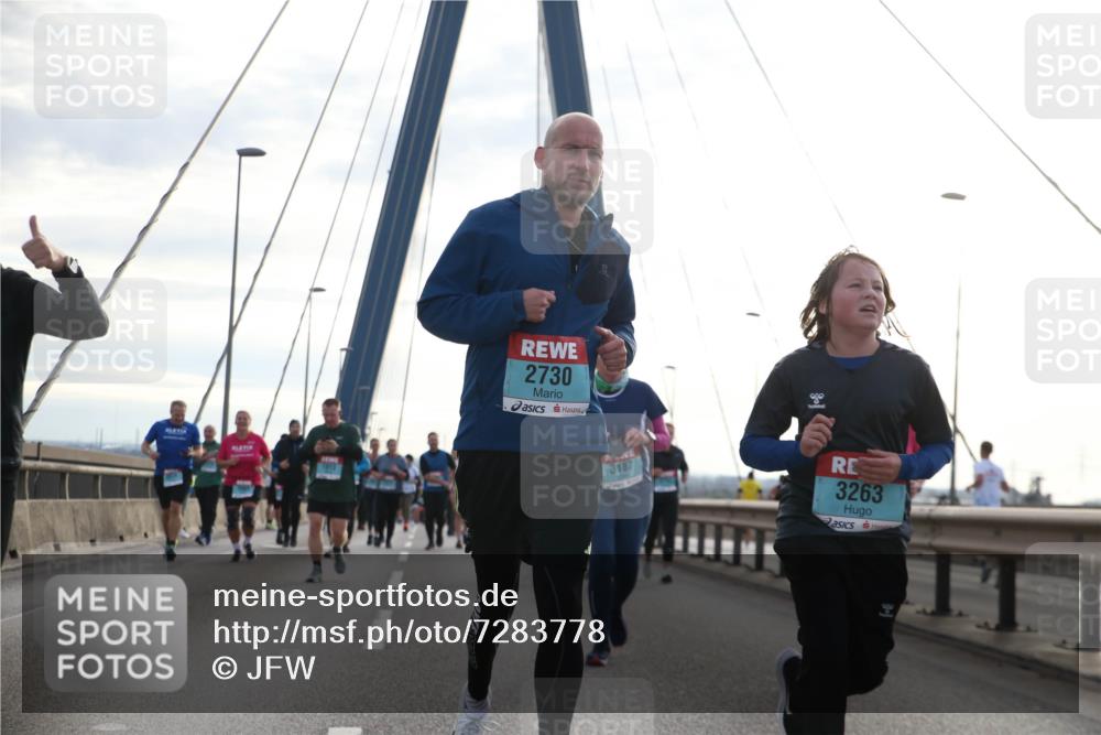 03.10.2024 - Köhlbrandbrückenlauf Jannik Wohlers http://msf.ph/oto/7283778 03.10.2024 09:32:16 Position 1 2730, 3187, 3263 meine-sportfotos.de