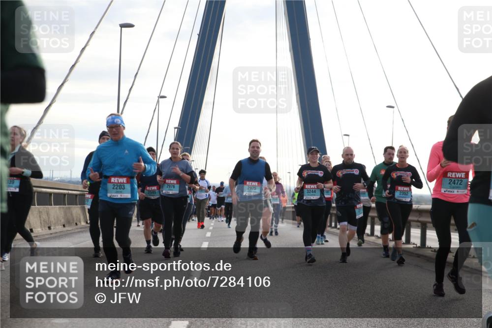 03.10.2024 - Köhlbrandbrückenlauf Jannik Wohlers http://msf.ph/oto/7284106 03.10.2024 09:32:21 Position 1 339, 2203, 2976, 2595, 2975, 2472, 3244, 700, 2352 meine-sportfotos.de