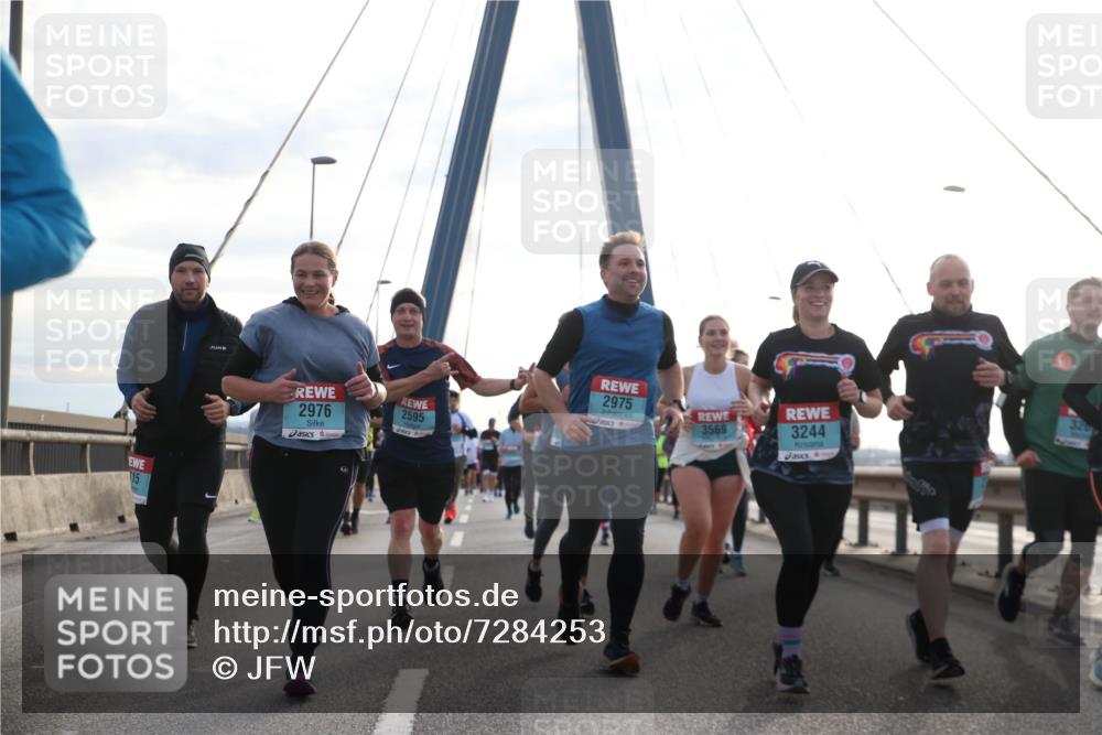 03.10.2024 - Köhlbrandbrückenlauf Jannik Wohlers http://msf.ph/oto/7284253 03.10.2024 09:32:24 Position 1 15, 2976, 2595, 2975, 3569, 3244 meine-sportfotos.de