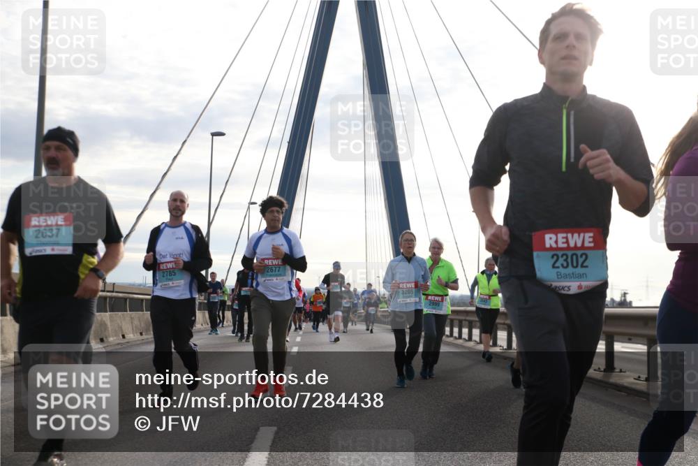 03.10.2024 - Köhlbrandbrückenlauf Jannik Wohlers http://msf.ph/oto/7284438 03.10.2024 09:32:29 Position 1 2637, 2785, 2677, 3205, 2999, 2302 meine-sportfotos.de