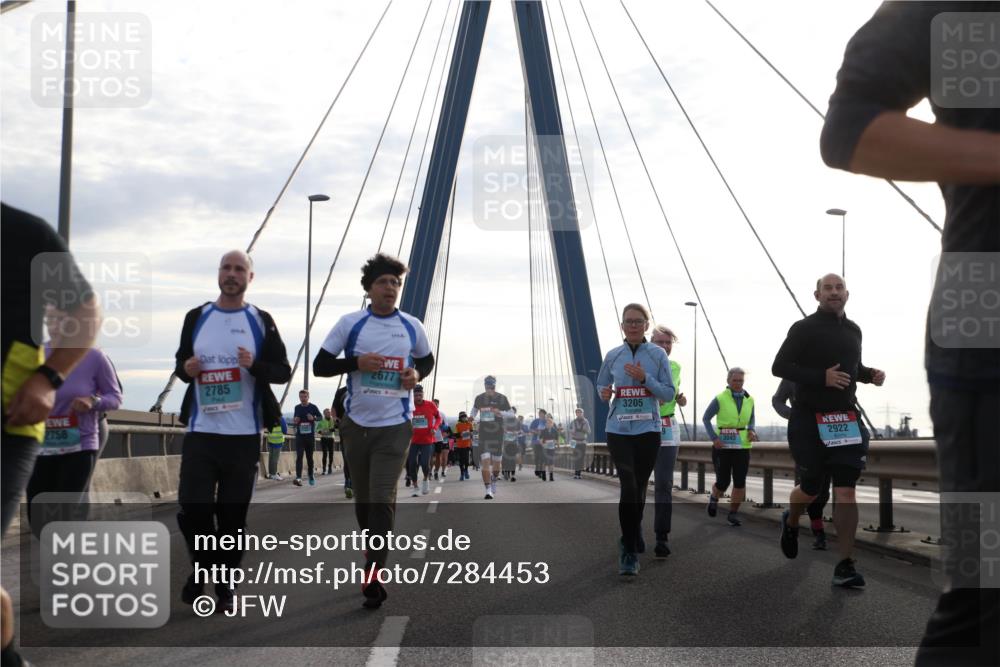 03.10.2024 - Köhlbrandbrückenlauf Jannik Wohlers http://msf.ph/oto/7284453 03.10.2024 09:32:29 Position 1 2758, 2785, 2677, 3205, 2922, 3043 meine-sportfotos.de
