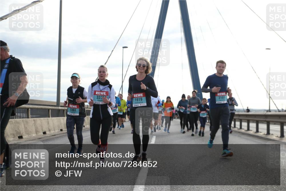 03.10.2024 - Köhlbrandbrückenlauf Jannik Wohlers http://msf.ph/oto/7284652 03.10.2024 09:32:36 Position 1 337, 1919, 3181, 2303 meine-sportfotos.de