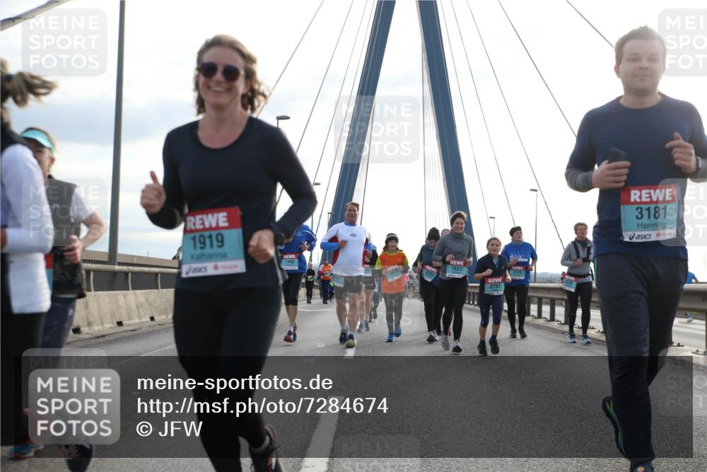 03.10.2024 - Köhlbrandbrückenlauf Jannik Wohlers http://msf.ph/oto/7284674 03.10.2024 09:32:37 Position 1 1919, 1445, 1621, 1622, 2776, 2761, 3181 meine-sportfotos.de