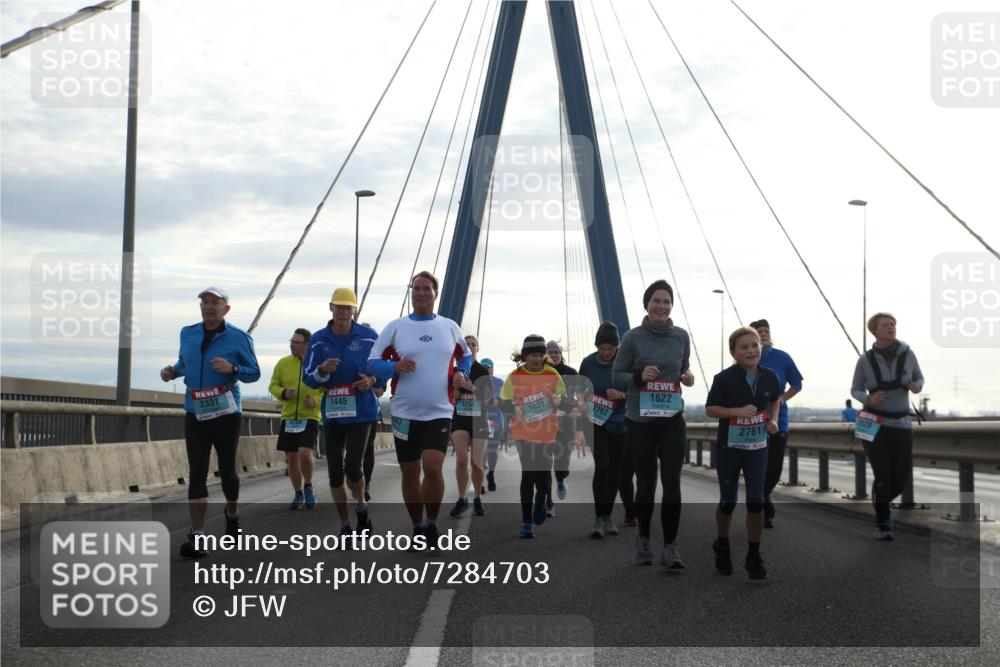 03.10.2024 - Köhlbrandbrückenlauf Jannik Wohlers http://msf.ph/oto/7284703 03.10.2024 09:32:39 Position 1 2331, 1621, 1445, 2254, 2762, 1622, 2761 meine-sportfotos.de