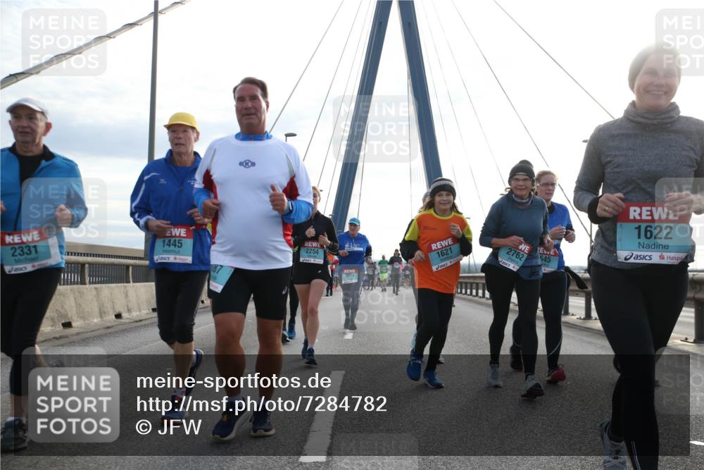 03.10.2024 - Köhlbrandbrückenlauf Jannik Wohlers http://msf.ph/oto/7284782 03.10.2024 09:32:41 Position 1 2331, 1445, 2254, 2774, 1621, 2762, 545, 1622 meine-sportfotos.de