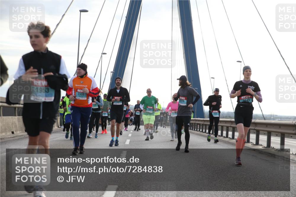 03.10.2024 - Köhlbrandbrückenlauf Jannik Wohlers http://msf.ph/oto/7284838 03.10.2024 09:32:47 Position 1 1953, 2333, 1396, 1501, 3251, 2275, 2523, 3249 meine-sportfotos.de