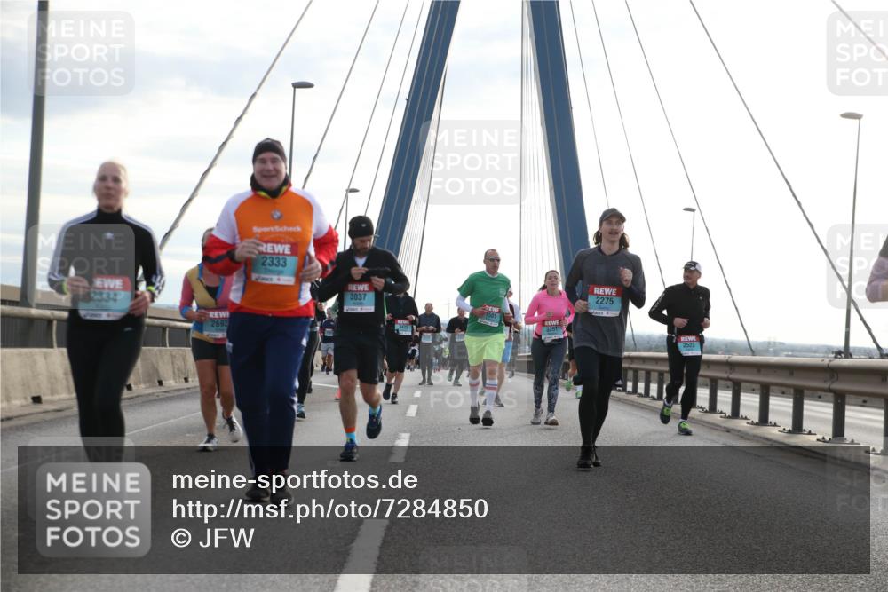 03.10.2024 - Köhlbrandbrückenlauf Jannik Wohlers http://msf.ph/oto/7284850 03.10.2024 09:32:49 Position 1 2334, 2693, 2333, 3037, 1501, 3251, 2275, 2523 meine-sportfotos.de