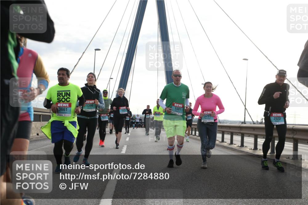 03.10.2024 - Köhlbrandbrückenlauf Jannik Wohlers http://msf.ph/oto/7284880 03.10.2024 09:32:52 Position 1 3661, 1396, 1501, 3425, 3251, 3062, 2523 meine-sportfotos.de