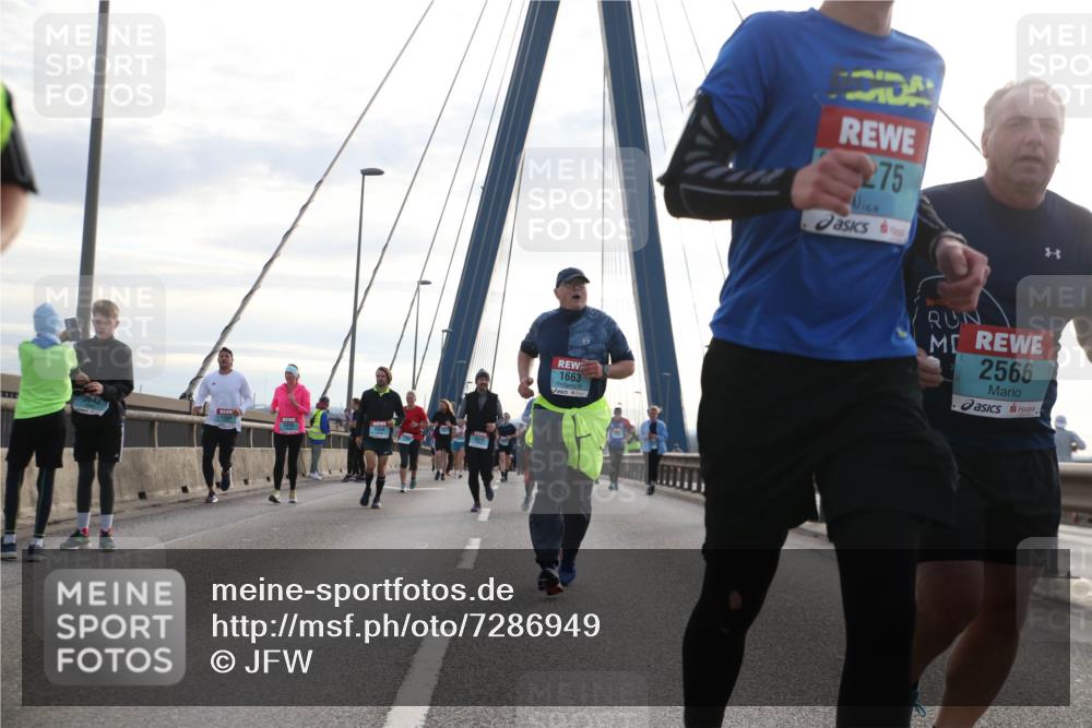 03.10.2024 - Köhlbrandbrückenlauf Jannik Wohlers http://msf.ph/oto/7286949 03.10.2024 09:33:14 Position 1 1663, 275, 2566 meine-sportfotos.de
