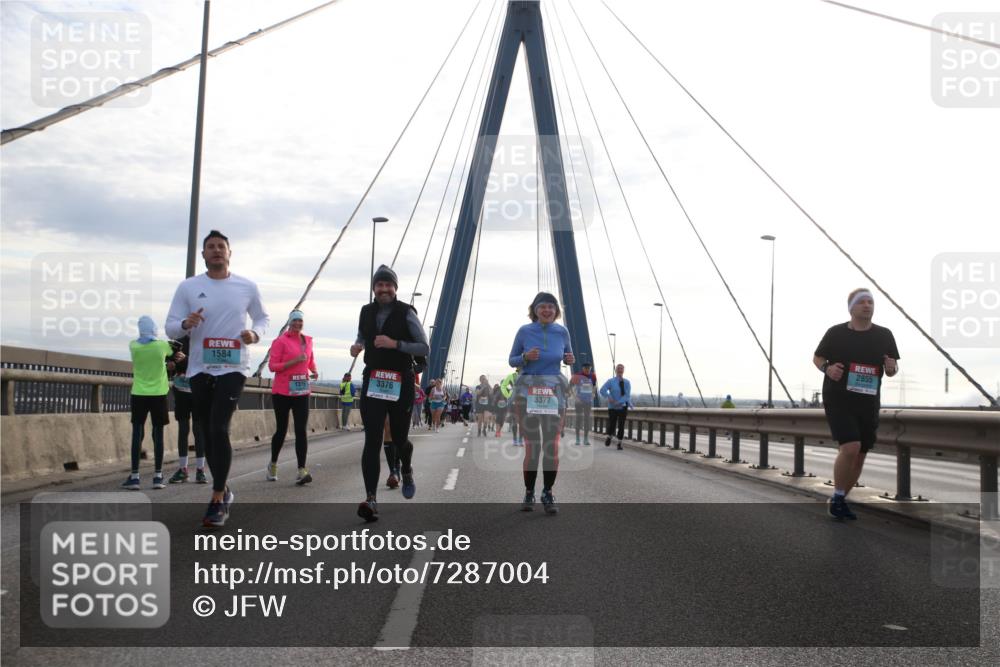 03.10.2024 - Köhlbrandbrückenlauf Jannik Wohlers http://msf.ph/oto/7287004 03.10.2024 09:33:18 Position 1 1584, 1315, 3376, 3377, 2855 meine-sportfotos.de