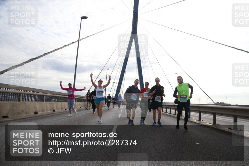 03.10.2024 - Köhlbrandbrückenlauf Jannik Wohlers http://msf.ph/oto/7287374 03.10.2024 09:33:28 Position 1 1815, 3633, 2170, 2874, 1726 meine-sportfotos.de