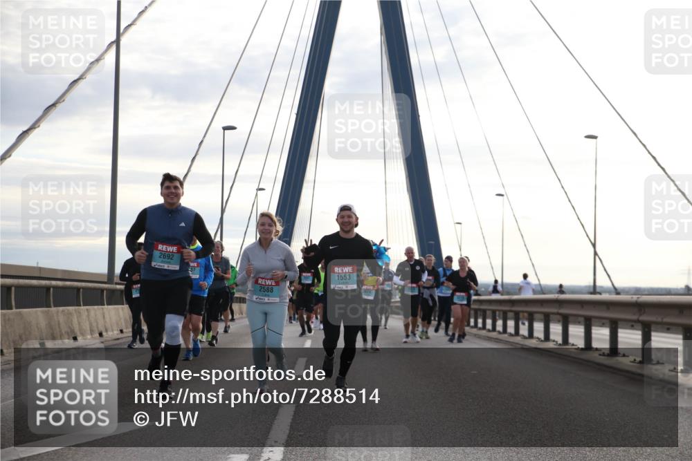03.10.2024 - Köhlbrandbrückenlauf Jannik Wohlers http://msf.ph/oto/7288514 03.10.2024 09:33:50 Position 1 2692, 37, 2588, 1553, 2824 meine-sportfotos.de
