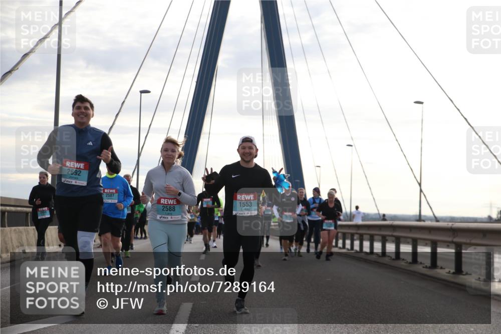 03.10.2024 - Köhlbrandbrückenlauf Jannik Wohlers http://msf.ph/oto/7289164 03.10.2024 09:33:50 Position 1 2692, 2587, 2588, 1553 meine-sportfotos.de