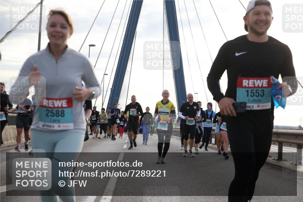 03.10.2024 - Köhlbrandbrückenlauf Jannik Wohlers http://msf.ph/oto/7289221 03.10.2024 09:33:52 Position 1 59, 2588, 3675, 2984, 2824, 331, 1553 meine-sportfotos.de
