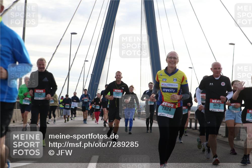 03.10.2024 - Köhlbrandbrückenlauf Jannik Wohlers http://msf.ph/oto/7289285 03.10.2024 09:33:54 Position 1 2345, 3875, 3035, 3567, 332, 2824, 852, 3675, 300, 3 meine-sportfotos.de
