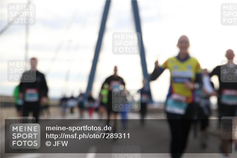 03.10.2024 - Köhlbrandbrückenlauf Jannik Wohlers http://msf.ph/oto/7289311 03.10.2024 09:33:55 Position 1  meine-sportfotos.de