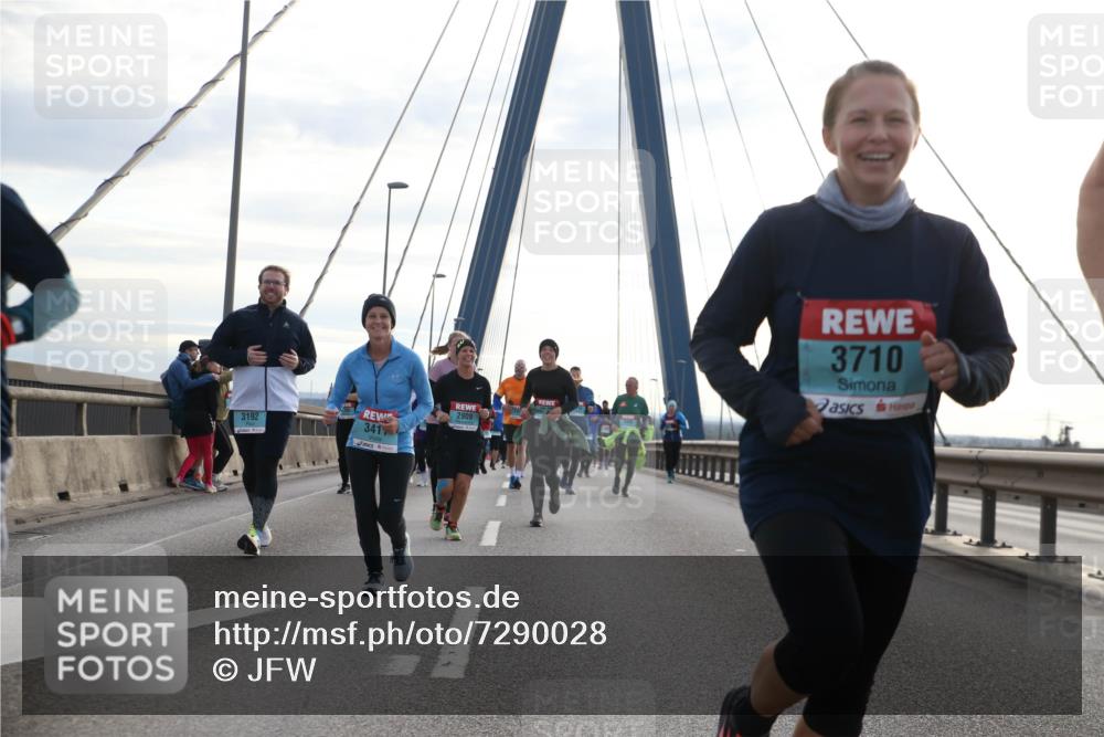 03.10.2024 - Köhlbrandbrückenlauf Jannik Wohlers http://msf.ph/oto/7290028 03.10.2024 09:34:03 Position 1 2909, 341, 3192, 3710 meine-sportfotos.de