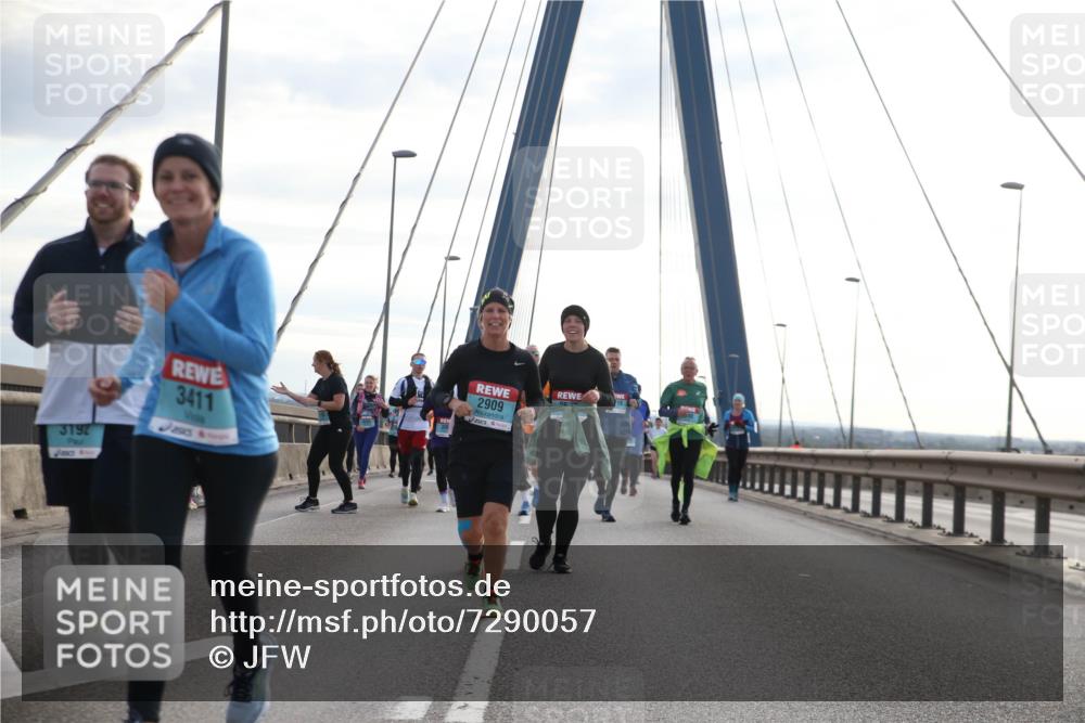 03.10.2024 - Köhlbrandbrückenlauf Jannik Wohlers http://msf.ph/oto/7290057 03.10.2024 09:34:04 Position 1 3192, 3411, 2909 meine-sportfotos.de