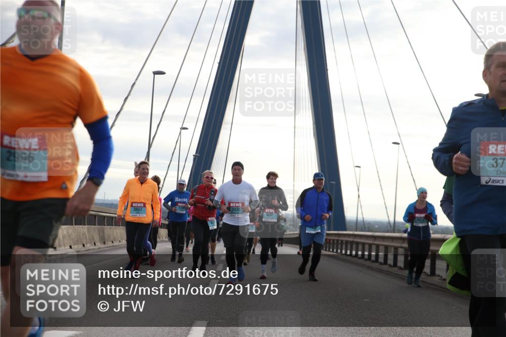 03.10.2024 - Köhlbrandbrückenlauf Jannik Wohlers http://msf.ph/oto/7291675 03.10.2024 09:34:10 Position 1 2996, 2430, 2657, 3232, 3672, 37 meine-sportfotos.de