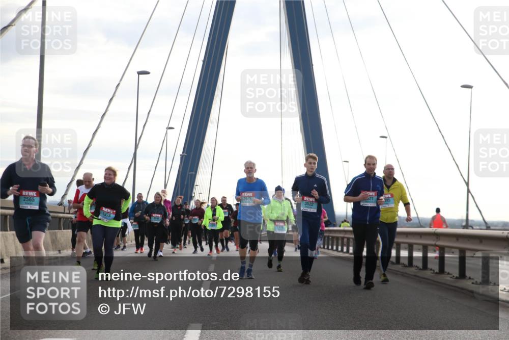 03.10.2024 - Köhlbrandbrückenlauf Jannik Wohlers http://msf.ph/oto/7298155 03.10.2024 09:34:50 Position 1 2565, 2378, 2781, 2925, 2778, 521, 195, 3522 meine-sportfotos.de