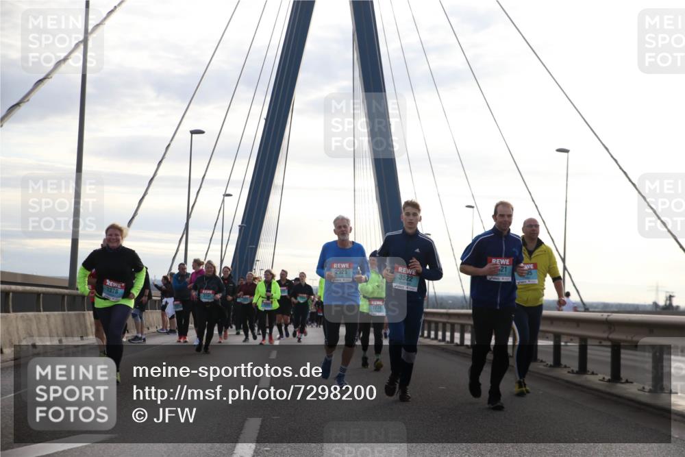 03.10.2024 - Köhlbrandbrückenlauf Jannik Wohlers http://msf.ph/oto/7298200 03.10.2024 09:34:51 Position 1 2378, 2781, 2925, 2778, 3522, 21, 95 meine-sportfotos.de