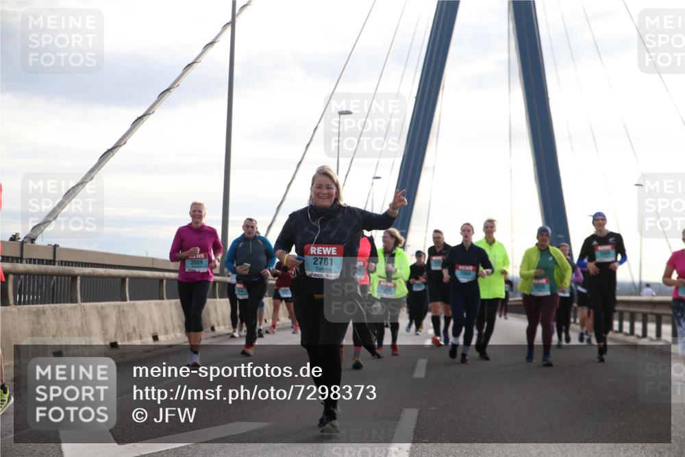 03.10.2024 - Köhlbrandbrückenlauf Jannik Wohlers http://msf.ph/oto/7298373 03.10.2024 09:34:56 Position 1 3559, 2781, 2884 meine-sportfotos.de