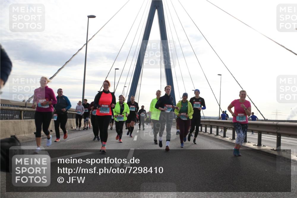 03.10.2024 - Köhlbrandbrückenlauf Jannik Wohlers http://msf.ph/oto/7298410 03.10.2024 09:34:58 Position 1 2256, 2589, 884, 323, 3388, 3101 meine-sportfotos.de