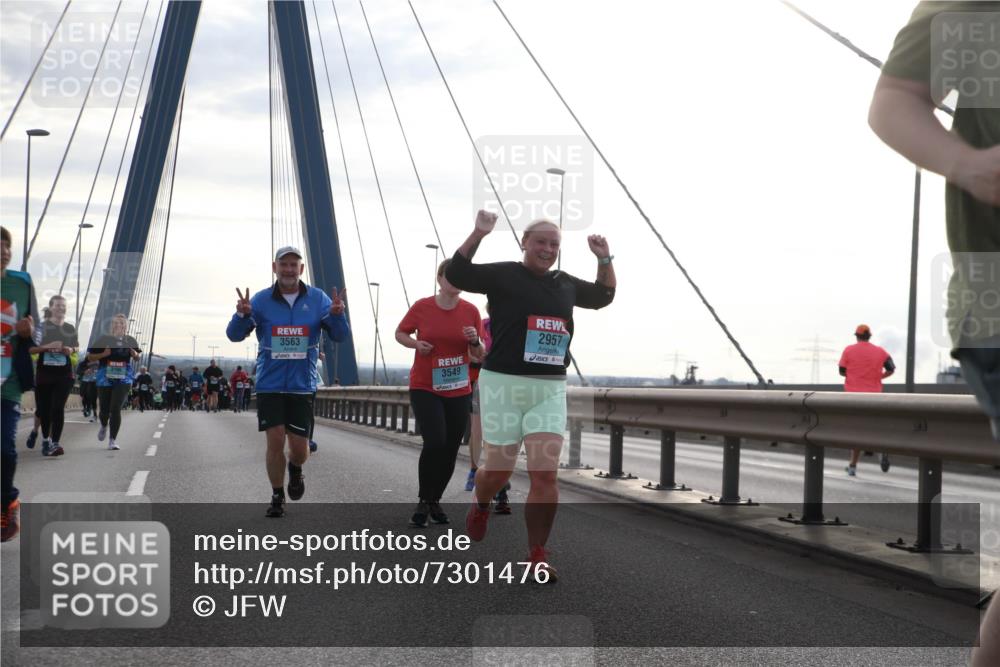 03.10.2024 - Köhlbrandbrückenlauf Jannik Wohlers http://msf.ph/oto/7301476 03.10.2024 09:35:27 Position 1 3563, 3549, 2957 meine-sportfotos.de