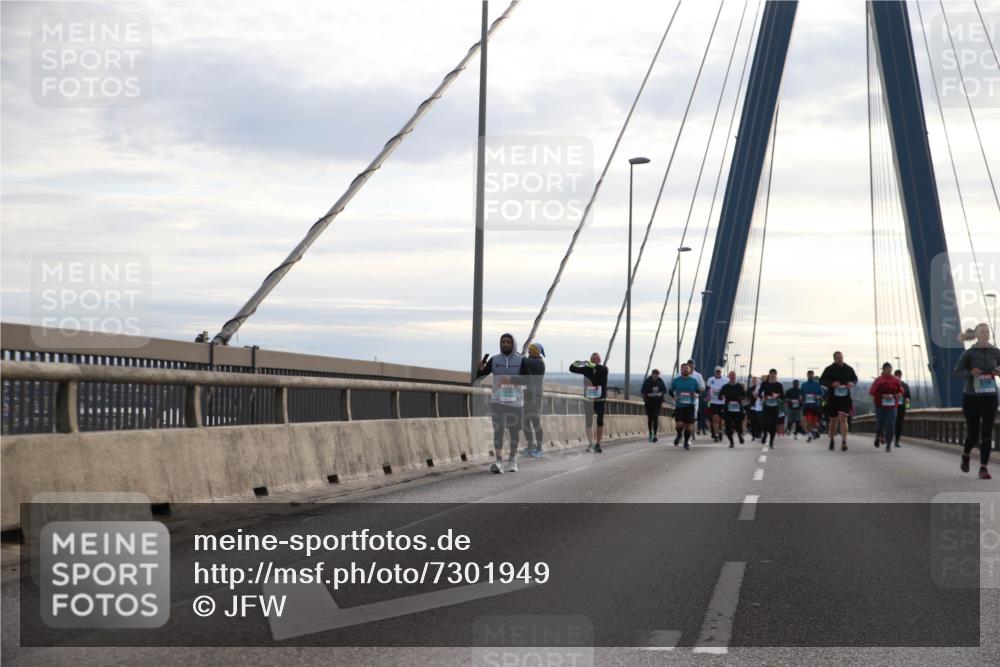 03.10.2024 - Köhlbrandbrückenlauf Jannik Wohlers http://msf.ph/oto/7301949 03.10.2024 09:35:37 Position 1 1410 meine-sportfotos.de