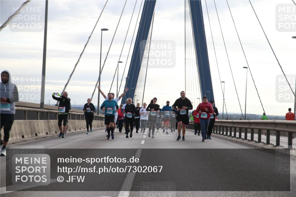 03.10.2024 - Köhlbrandbrückenlauf Jannik Wohlers http://msf.ph/oto/7302067 03.10.2024 09:35:42 Position 1 2370, 1410, 3073 meine-sportfotos.de