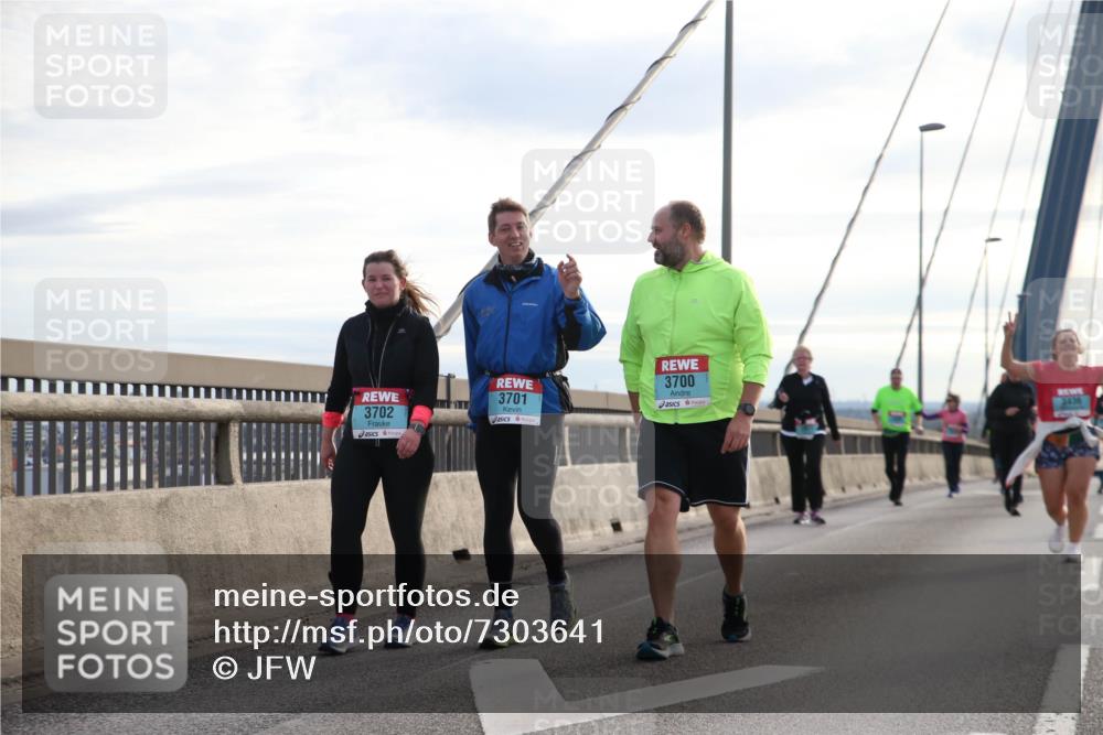 03.10.2024 - Köhlbrandbrückenlauf Jannik Wohlers http://msf.ph/oto/7303641 03.10.2024 09:36:30 Position 1 3702, 3701, 3700, 3436 meine-sportfotos.de