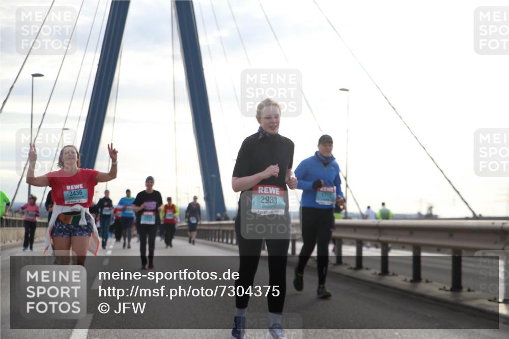 03.10.2024 - Köhlbrandbrückenlauf Jannik Wohlers http://msf.ph/oto/7304375 03.10.2024 09:36:32 Position 1 3436, 1712, 2933 meine-sportfotos.de