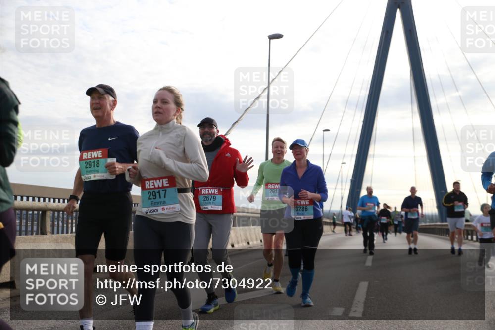 03.10.2024 - Köhlbrandbrückenlauf Jannik Wohlers http://msf.ph/oto/7304922 03.10.2024 09:36:58 Position 1 2918, 2917, 2679, 2913, 3286 meine-sportfotos.de