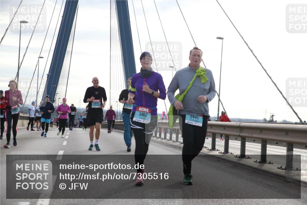 03.10.2024 - Köhlbrandbrückenlauf Jannik Wohlers http://msf.ph/oto/7305516 03.10.2024 09:37:12 Position 1 3372, 3373, 3462, 3449 meine-sportfotos.de