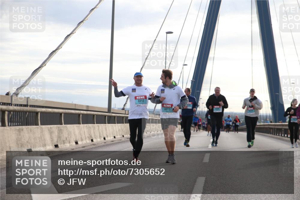 03.10.2024 - Köhlbrandbrückenlauf Jannik Wohlers http://msf.ph/oto/7305652 03.10.2024 09:37:24 Position 1 3312, 3311, 3509, 3214 meine-sportfotos.de